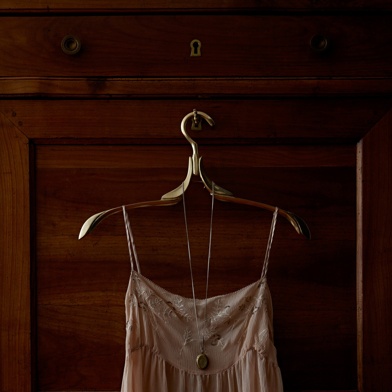DECO HANGER