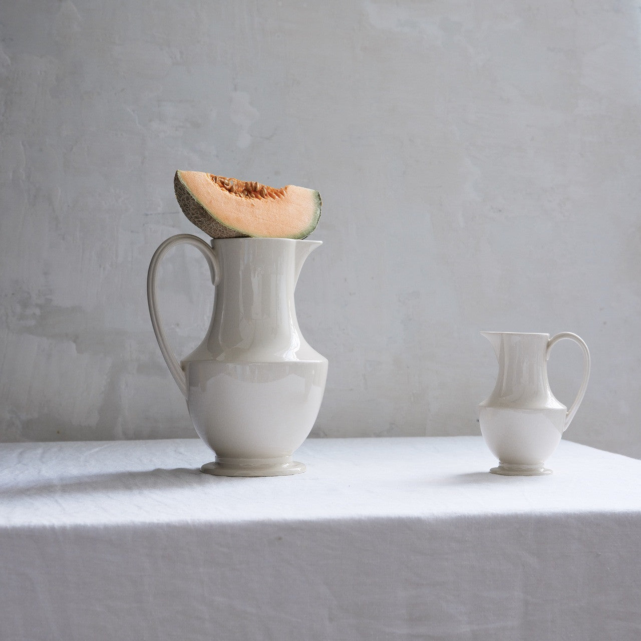 Toulouse Pitcher Large, Flour