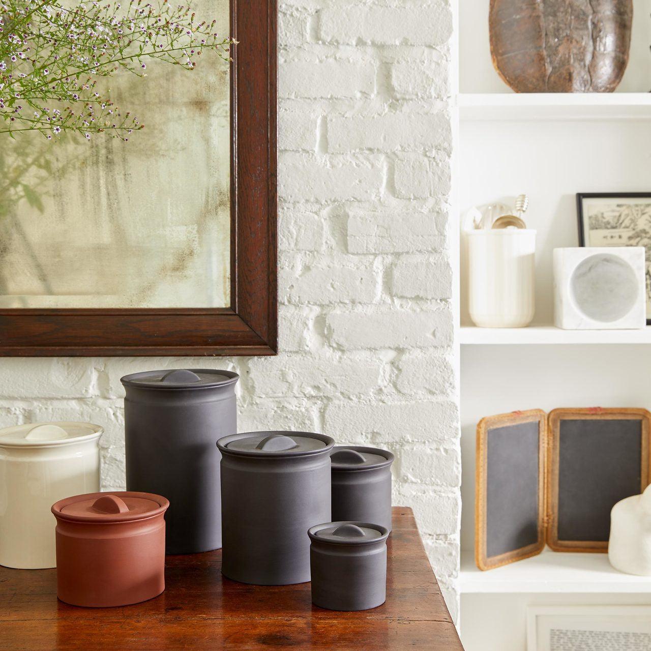 MATTE BLACK LARDER CROCK 5