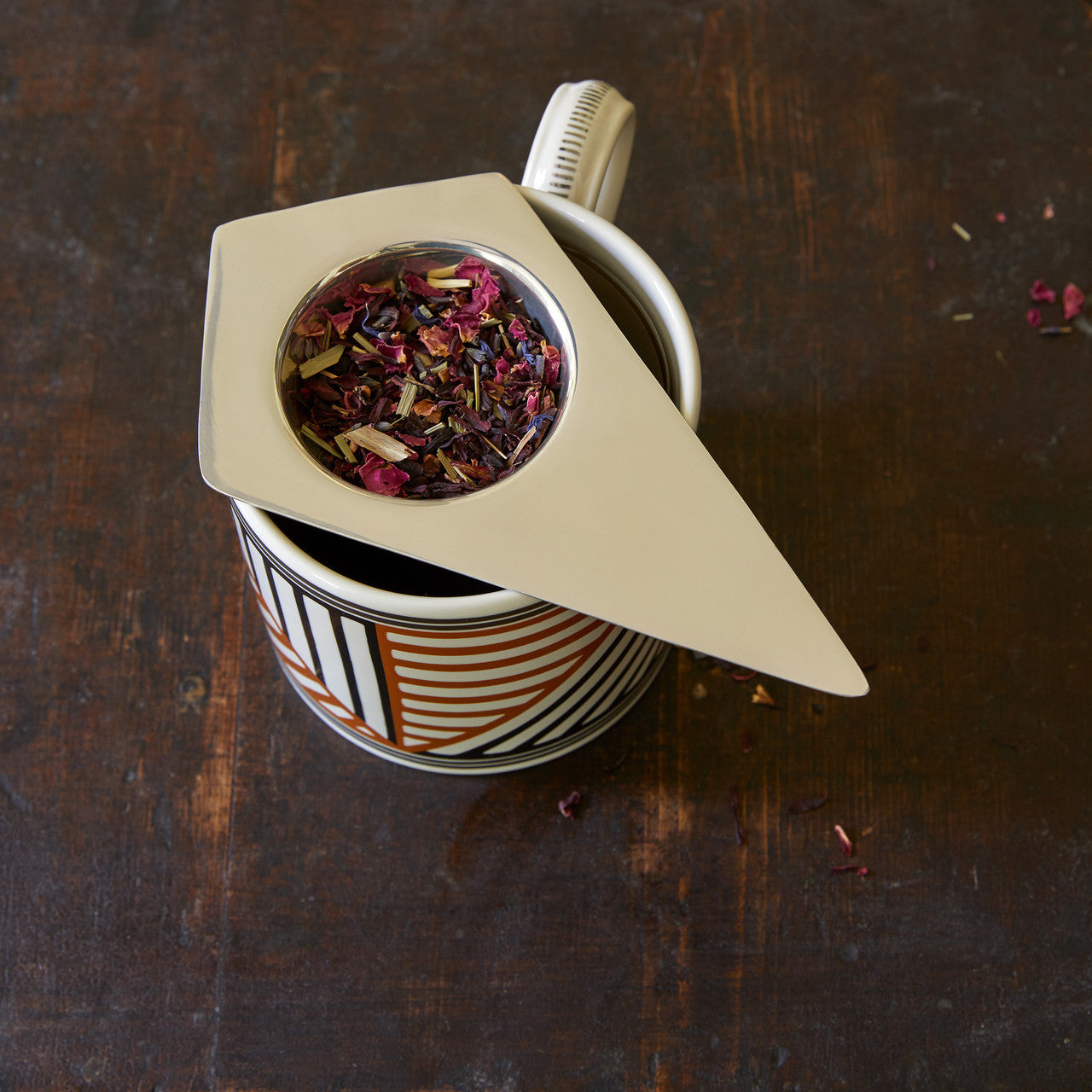 SILVER-PLATED BELGRANO TEA STRAINER